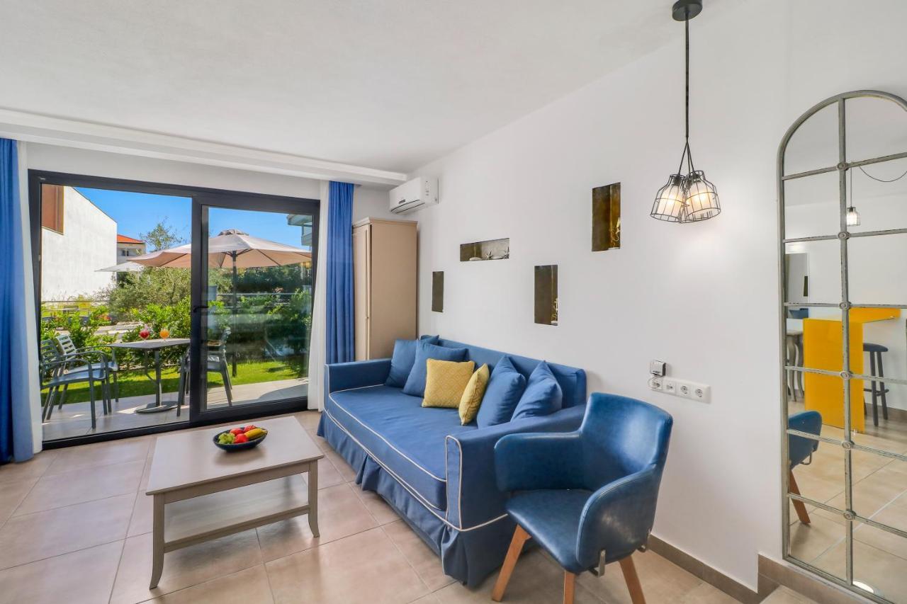 Theros Villas & Suites Χρυσή Αμμουδιά Εξωτερικό φωτογραφία