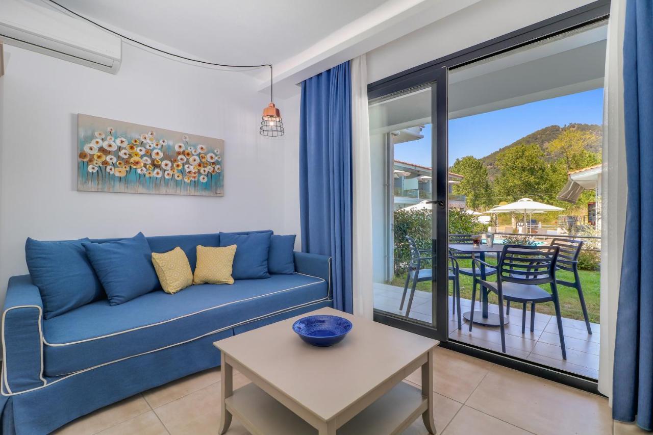 Theros Villas & Suites Χρυσή Αμμουδιά Εξωτερικό φωτογραφία